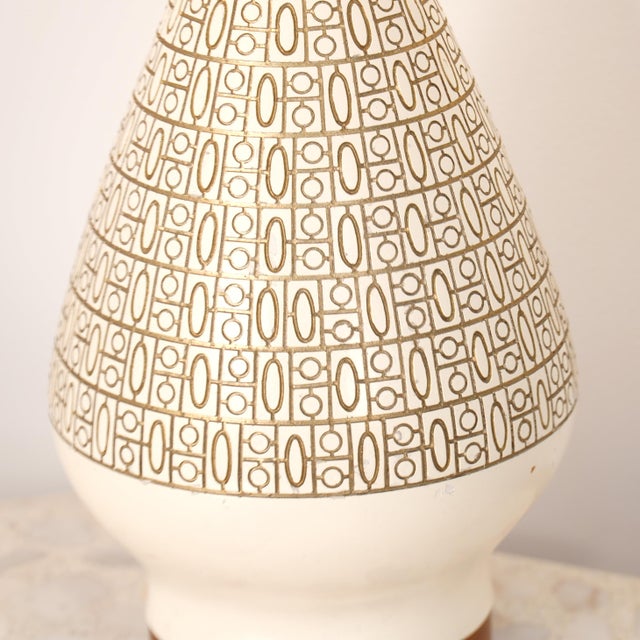 1960s Vintage Quartite Creative Corp Ceramic Lamp For Sale - Image 5 of 7