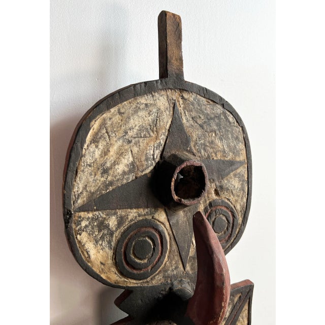 Tribal Large Vintage 38" West African Hand Carved Tribal Bobo Mask From Burkina Faso For Sale - Image 3 of 8