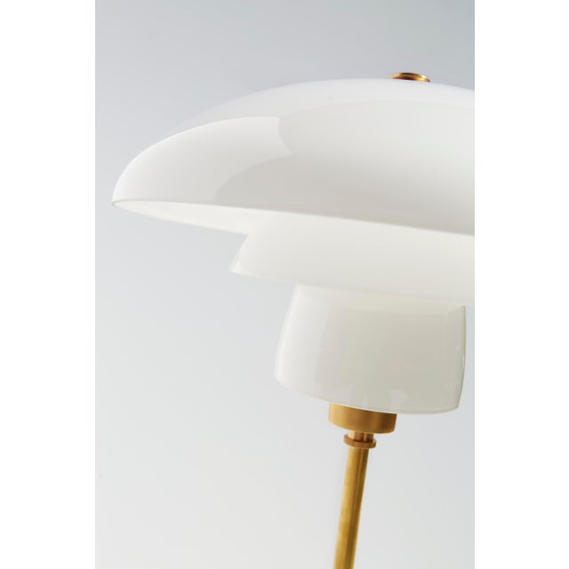 Visual Comfort Thomas O'Brien for Visual Comfort Signature Whitman Desk Lamp in Hand-Rubbed Antique Brass with White Glass Shade For Sale - Image 4 of 5