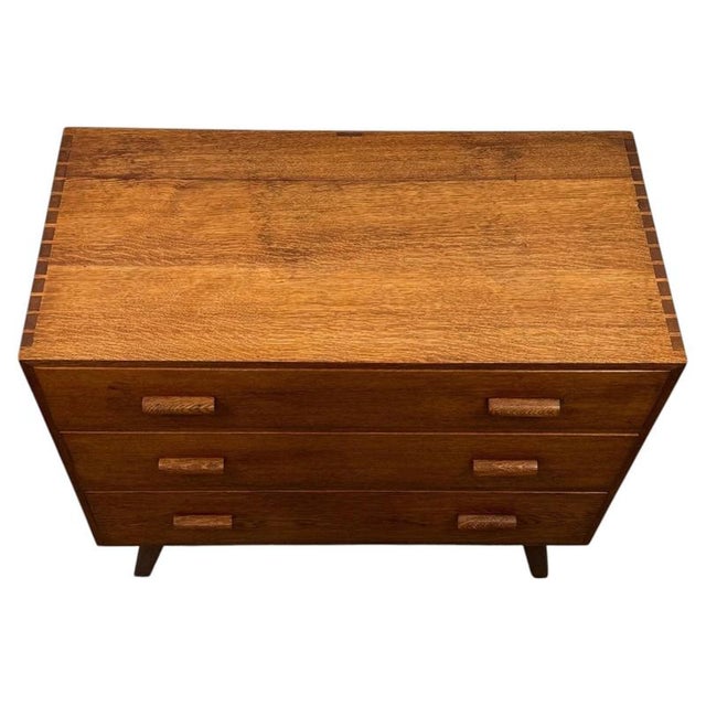 2000 - 2009 Vintage 20th Century English Golden Oak Chest of Drawers For Sale - Image 5 of 12