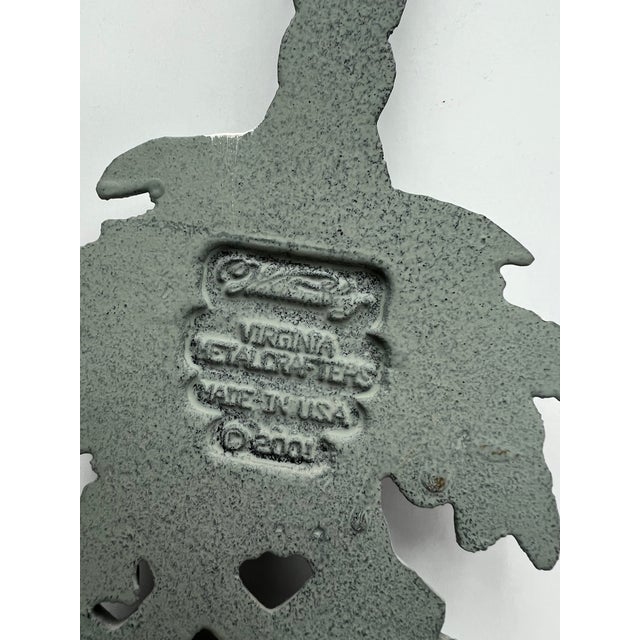 English Vintage Virginia Metal Crafters Pineapple Doorstop For Sale - Image 3 of 5