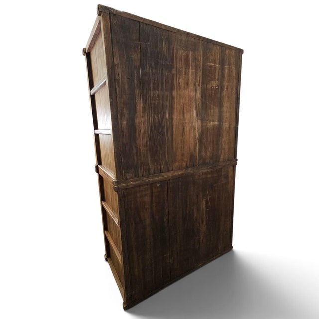 Late Meiji–Taisho Japanese Kanto Mizuya Tansu in Kiri and Figured Keyaki For Sale In San Francisco - Image 6 of 13