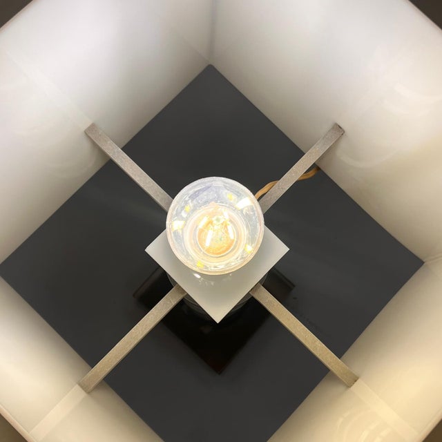 Large Space Age Geometric Table Lamp in Amber and Smoked Acrylic Glass, Italy, 1970s For Sale - Image 6 of 13