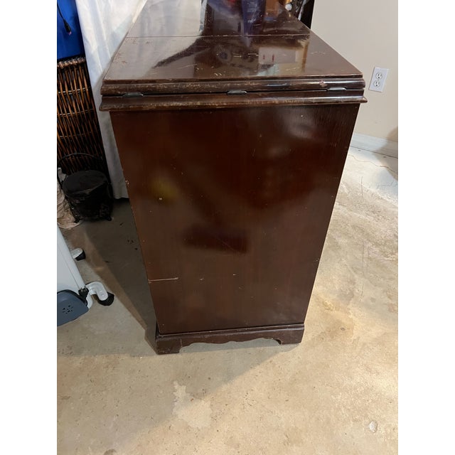 1950s 1950s Traditional Federal Kneehole Desk and Sewing Desk For Sale - Image 5 of 11