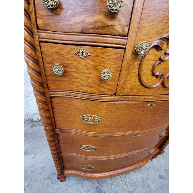 1900s Antique American Gentleman's Tiger Oak Chest Chairish