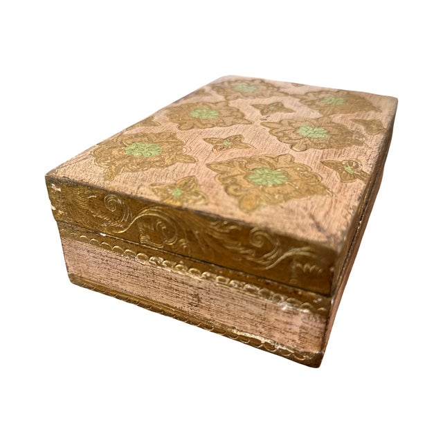 Hollywood Regency Vintage Italian Florentine Hand Painted Gilt Wood Keepsake Box For Sale - Image 3 of 9