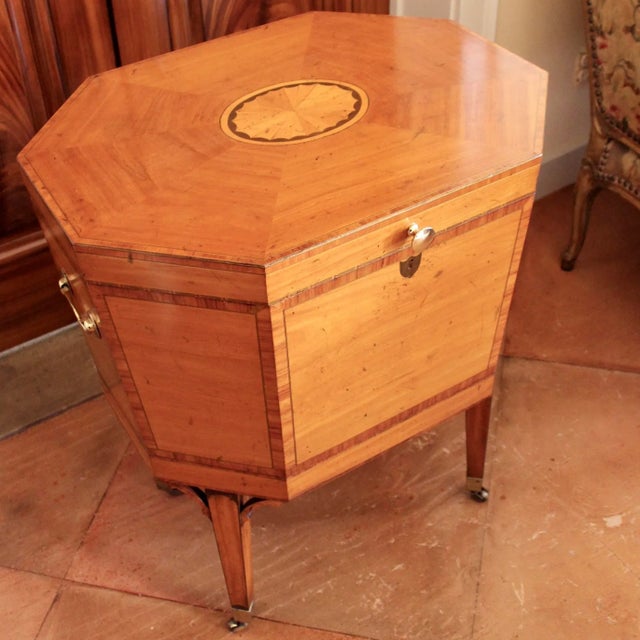 Late 18th Century Satinwood George III Marquetry Cellarette of Octagonal Form For Sale - Image 5 of 12