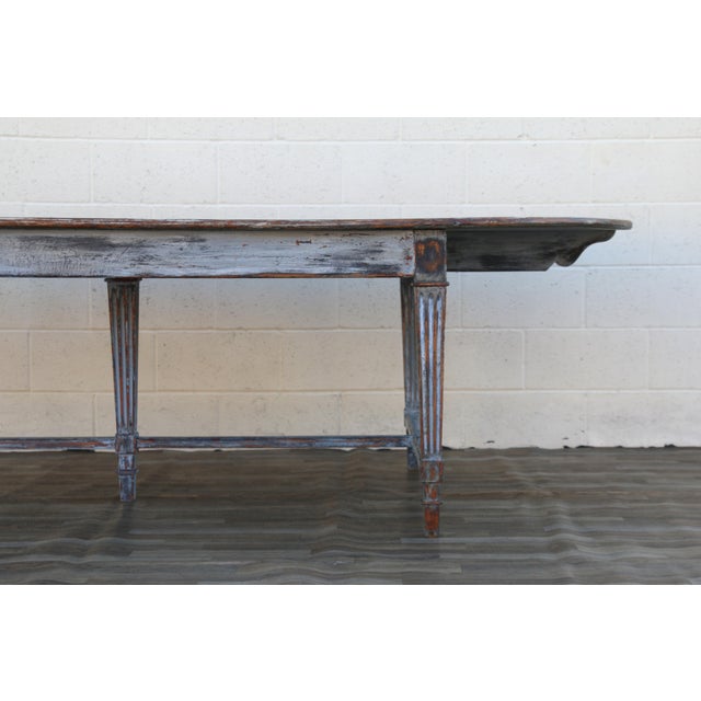 Farmhouse Antique 1920s French Provincial Large Oval Pine Dining Table With Distressed Painted Base For Sale - Image 3 of 18