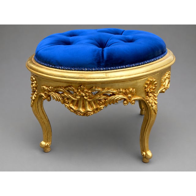 1980s Italian Rococo Gold Beech Blue Velvet Bench - 1 Pc For Sale - Image 4 of 12