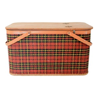Vintage Picnic Basket For Sale