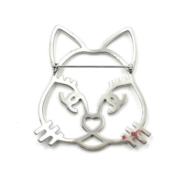 Chanel Silver Cat Round Square Princess Crystal Small Brooch *Marked 17 *Made in Italy -It is approximately 2" x 2". -Very...