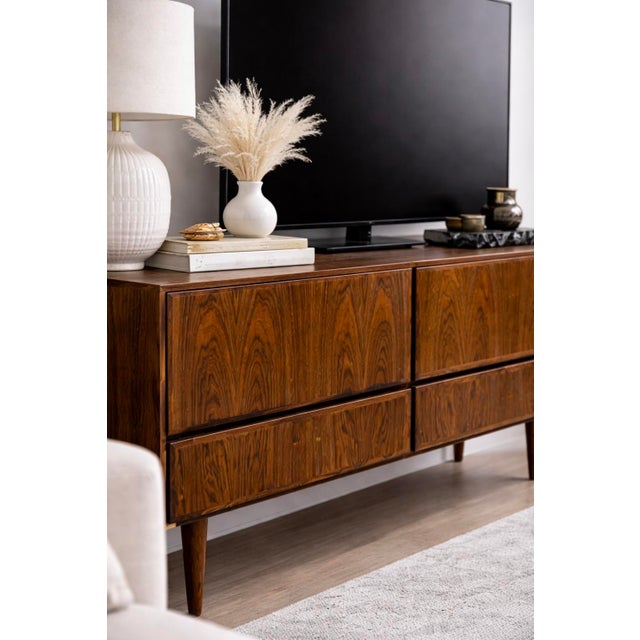 Omann Jun Møbelfabrik Mid Century Danish Rosewood Credenza | Sideboard Dresser by Omann Jun, Denmark, C. 1960s For Sale - Image 4 of 17