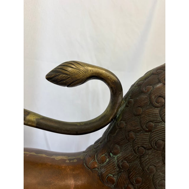 Brass 1960s Pair of Monumental Brass Lion Sculptures With Aged Patina – Neoclassical Regency Style For Sale - Image 8 of 13