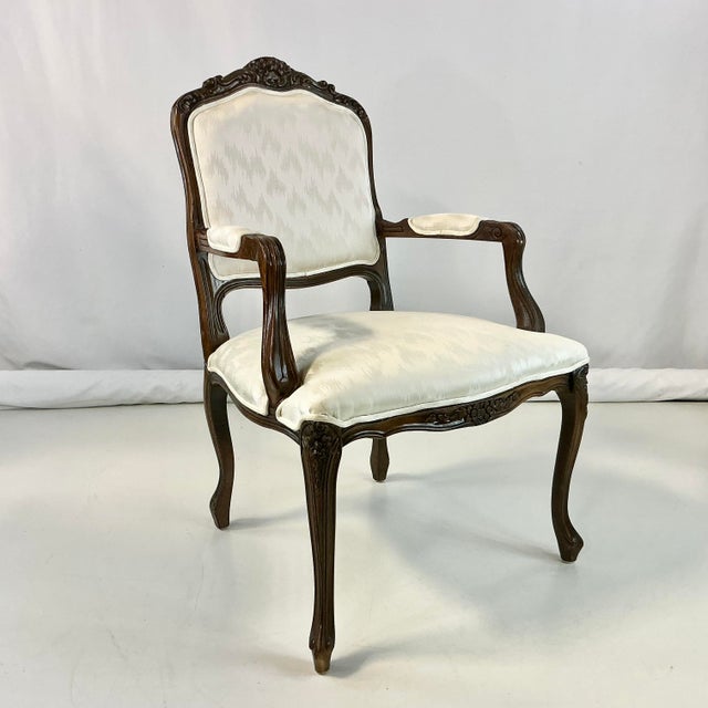 1980s Vintage Hollywood Regency French Provincial Open Arm Bergere Side Chair, Newly Reupholstered For Sale - Image 17 of 17