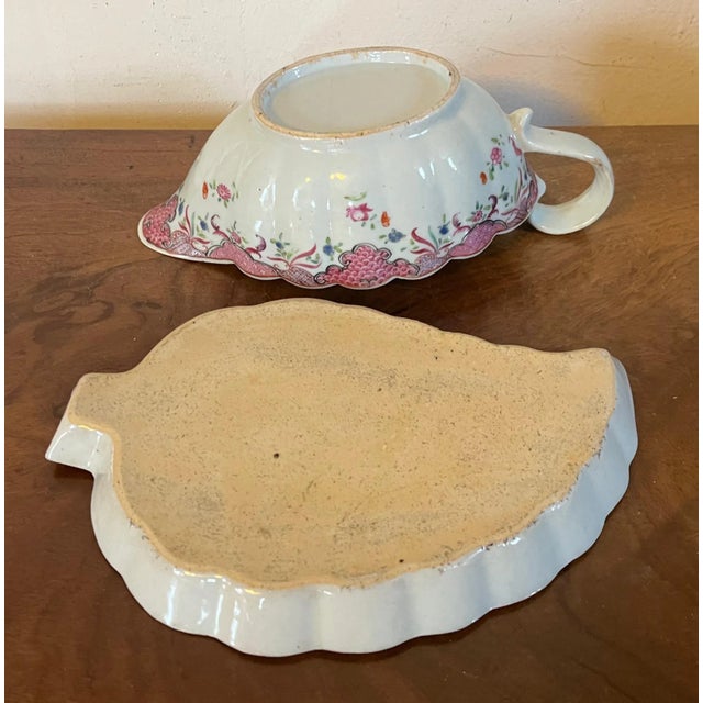 Antique 18th Century Chinese Famille Rose Porcelain Sauce or Gravy Boat & Tobacco Leaf Under Dish For Sale - Image 10 of 12