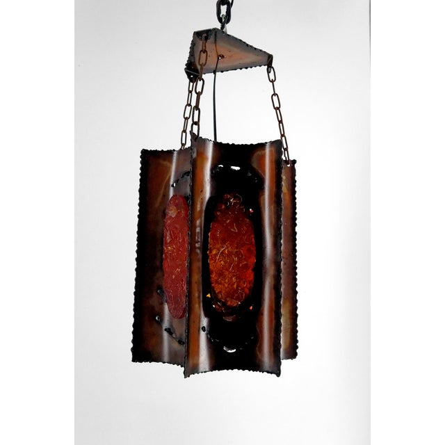 Brutalist Suspension Light in Patinated Copper and Multicolored Fractal Resin Medallions from Accolay, 1970 For Sale - Image 3 of 15