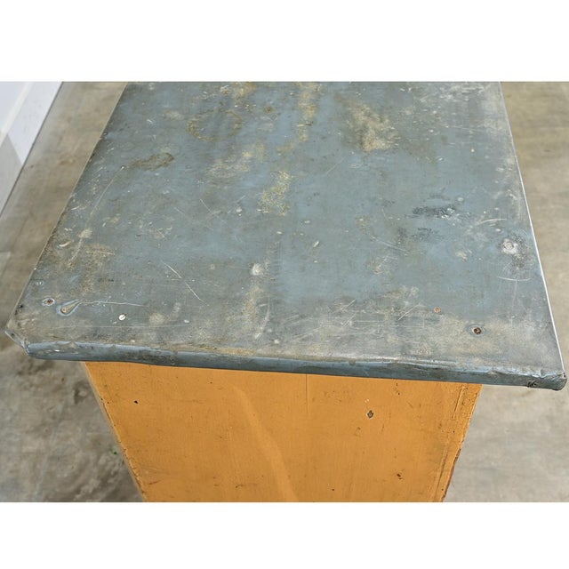 French Shop Counter or Bar with Zinc Top For Sale - Image 10 of 18