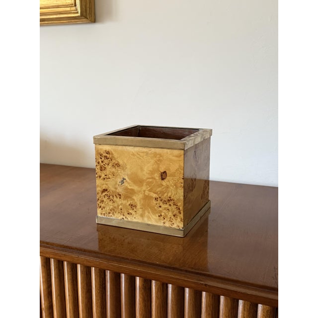 Hollywood regency burl and brass plant pot Vivai del Sud, Italy 1970s brass, burl H 17,5 cm 18,5 × 18,5 cm Conditions:...