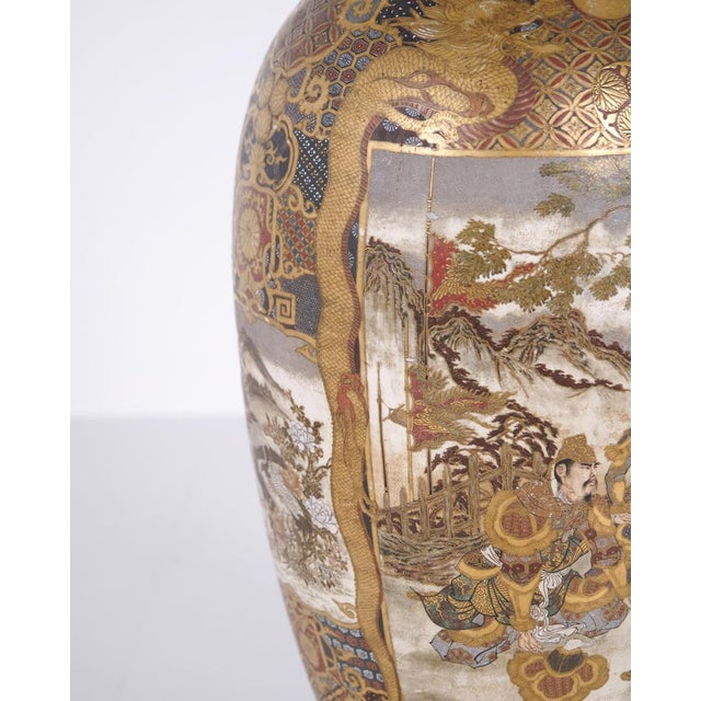 Meiji Japanese Satsuma Vases in Hand-Painted Porcelain, 1890s, Set of 2 For Sale - Image 6 of 16