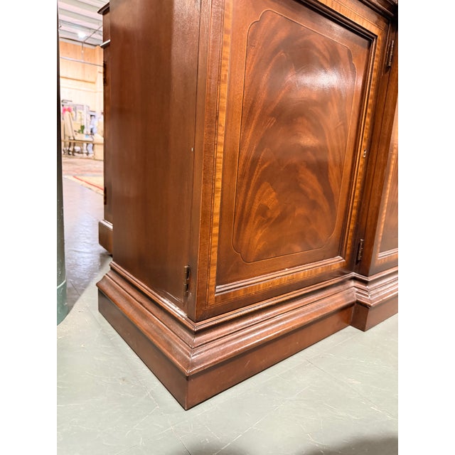 Late 20th Century Late 20th Century Drexel Heritage Mahogany China Cabinet For Sale - Image 5 of 12