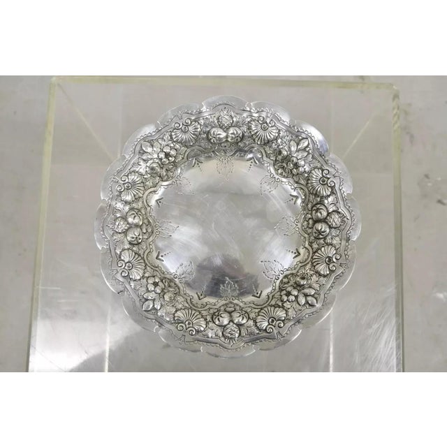 Traditional Walker & Hall Sheffield Silver Plated Regency Fruit Shell Compote Platter Stand For Sale - Image 3 of 10