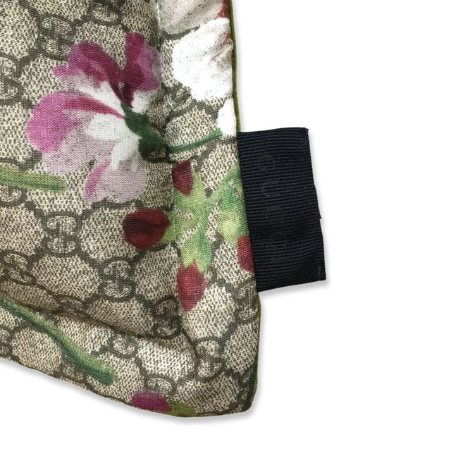 Modern Gucci Gg Logo Blooms Hydrangea Silk Scarf Lumbar Pillow For Sale - Image 3 of 5
