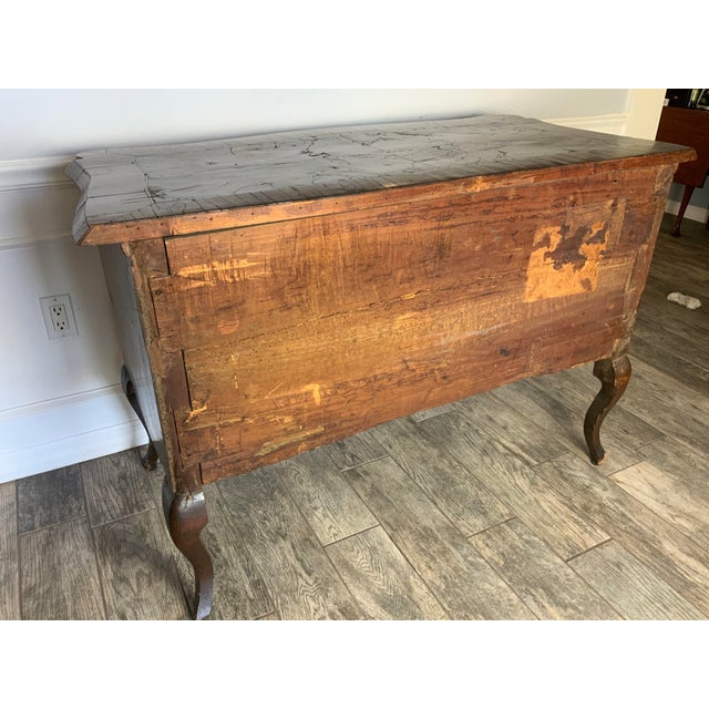 18th Century Italian Burl Walnut Commode For Sale - Image 10 of 18