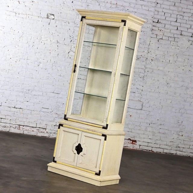 Lovely vintage Asian Chinoiserie & Campaign style lighted narrow display cabinet with 3 fixed glass shelves, brass corner...