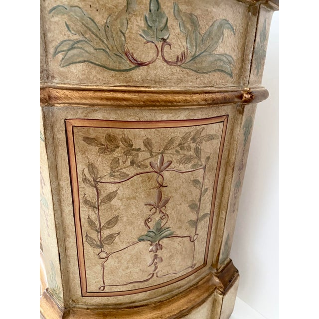 Hand Carved and Hand Painted Jewelry/Collector/Trinket/ Box Vintage Excellent Mint Condition For Sale - Image 11 of 14