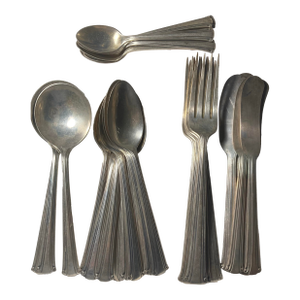 Sterling Silver Mixed Set of American Reed & Barton 1889-1946. 3 Soup 5 Butter 11 Teaspoon 5 Dinner Forks 6 Demitasse Spoons - 30 pcs