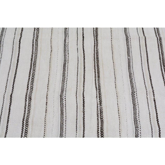Turkish Vintage Turkish Hand Knotted Flatweave Kilim, 4'6x6'1 For Sale - Image 3 of 3