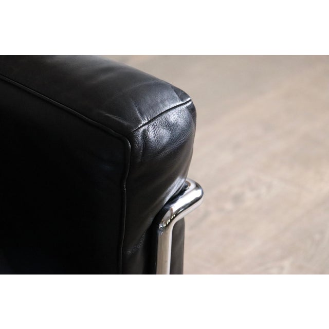 Metal LC2 Three-Seater Sofa by Charlotte Perriand for Cassina, 1960s For Sale - Image 7 of 13