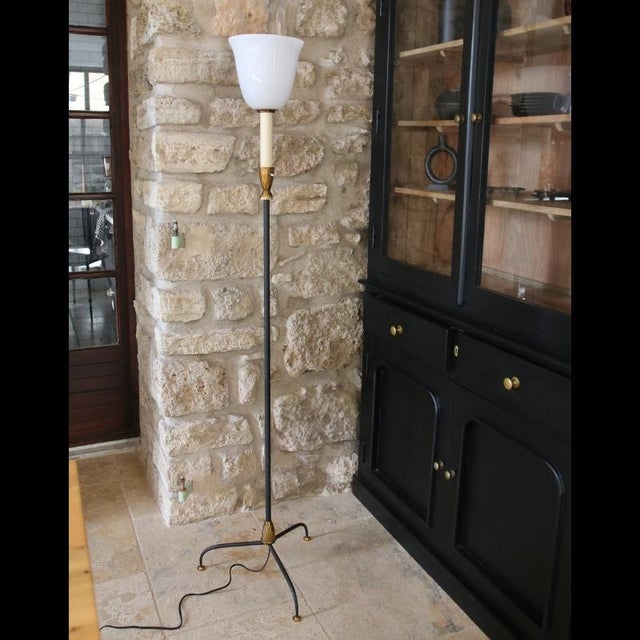 Large Vintage French Art Deco Floor Lamp in Metal and Opaline Glass, France, 1920 For Sale - Image 3 of 12