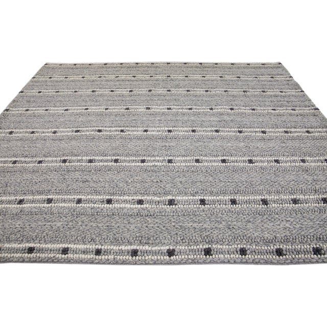 Early 21st Century Grey Contemporary Cicero Handmade Texture Wool Rug For Sale - Image 5 of 8