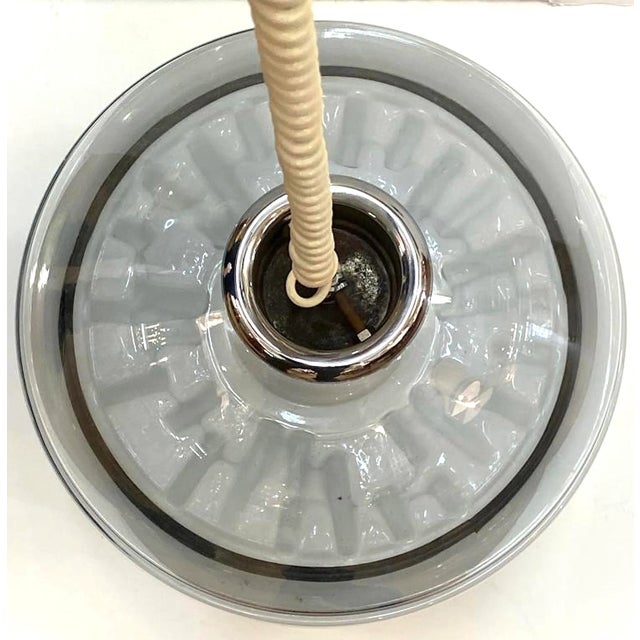 Metal 1970s "Sothie' Italian Murano Glass Hand Blown Clear and White Pendant Light For Sale - Image 7 of 12