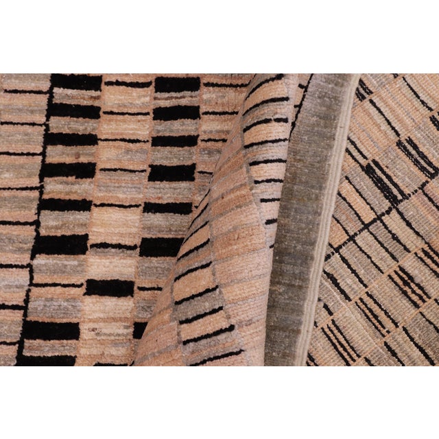 Beige Shabby Chic Gabbeh Beige/Green Wool Rug - 6'0'' X 8'8'' For Sale - Image 8 of 10
