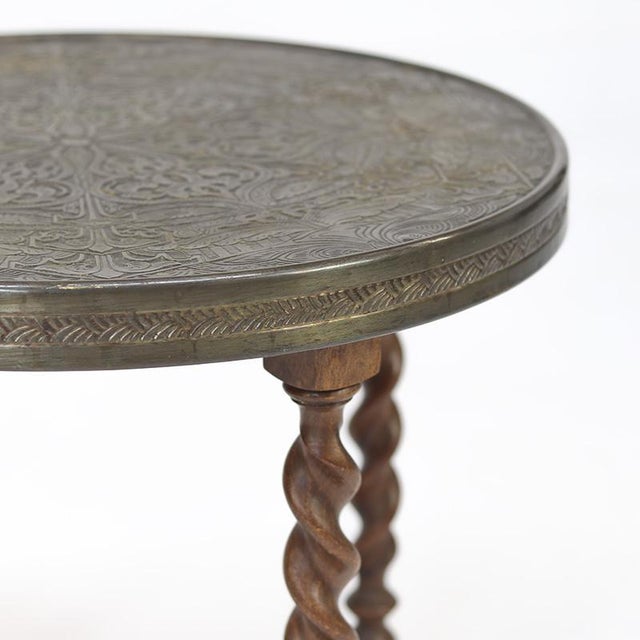 1920s Small Side Table with Sugarcane Frame and Brass Top, 1920s For Sale - Image 5 of 8