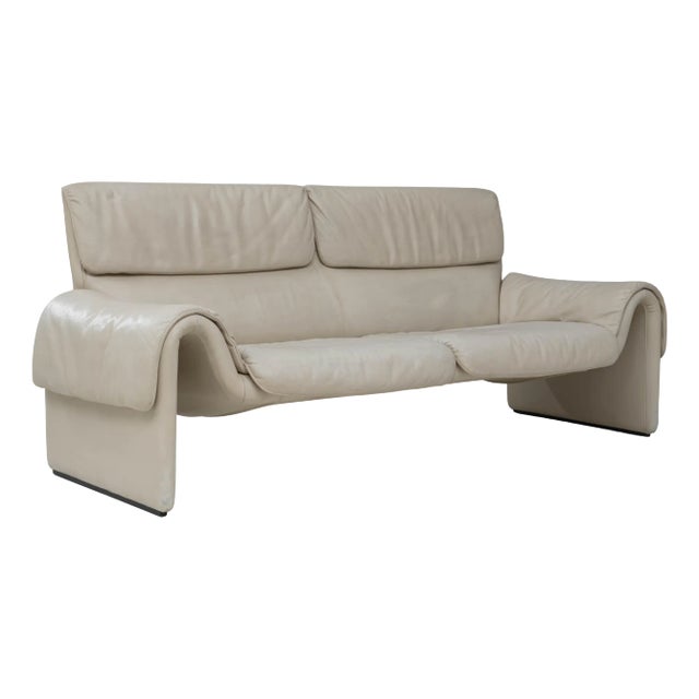 20th Century Swiss Beige Leather Sofa Ds2011 by De Sede For Sale