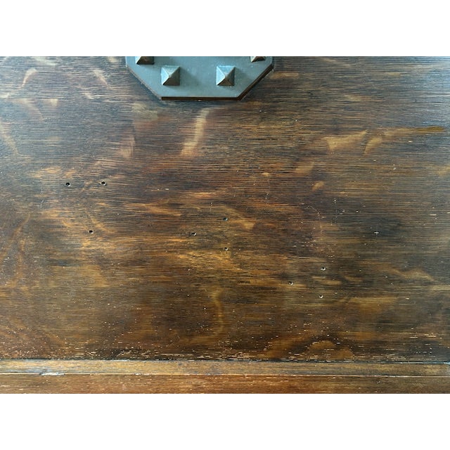 Early 20th Century Arts & Crafts Cedar-Lined Oak Trunk or Bridal Chest For Sale - Image 13 of 17