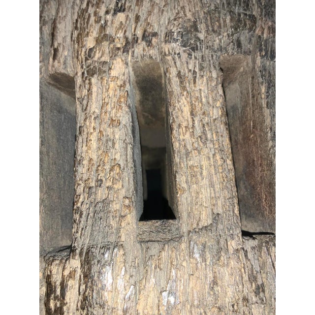 19th Century Antique Wooden Wagon Wheel Axel Sculpture on Stand For Sale In New York - Image 6 of 8