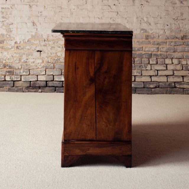 19th Century French Louis Philippe Walnut Chest With Marble Top (A) For Sale - Image 4 of 11