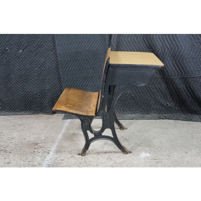 Antique T. Kundtz Co. American Solid Maple Classroom School Desk Cast Iron 1900 For Sale - Image 15 of 18