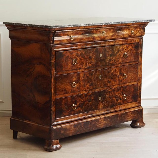 Louis-Philippe Walnut Chest of Drawers with Marble Top, 1850s For Sale - Image 11 of 18