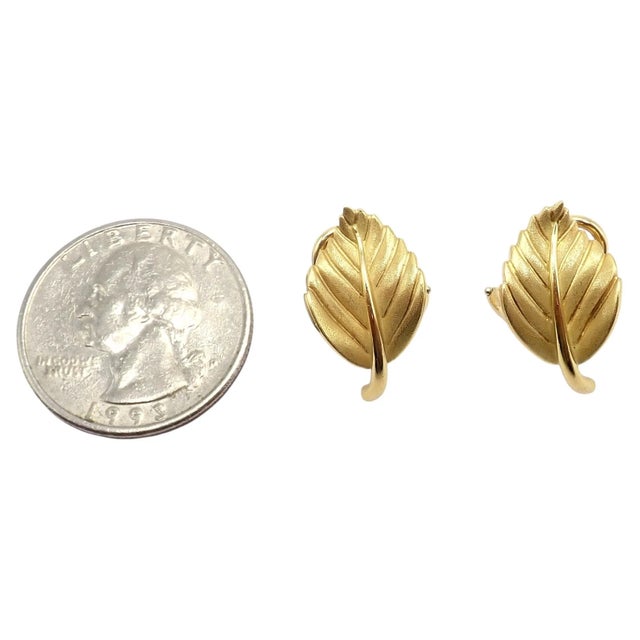 Contemporary Vintage! Tiffany & Co Leaf Yellow Gold Earrings 2003- 2 Pieces For Sale - Image 3 of 9