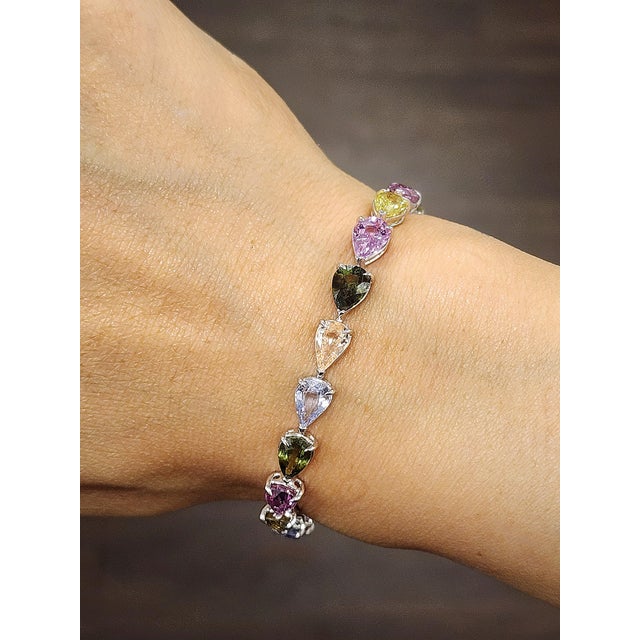 Modern 22.16 Ct Natural Ceylon No Heat Sapphire Bracelet For Sale - Image 3 of 9