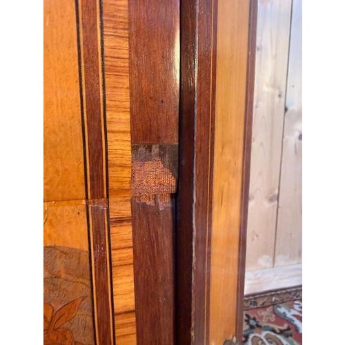 Transition Style Commode in Chinoiserie Marquetry For Sale - Image 6 of 10