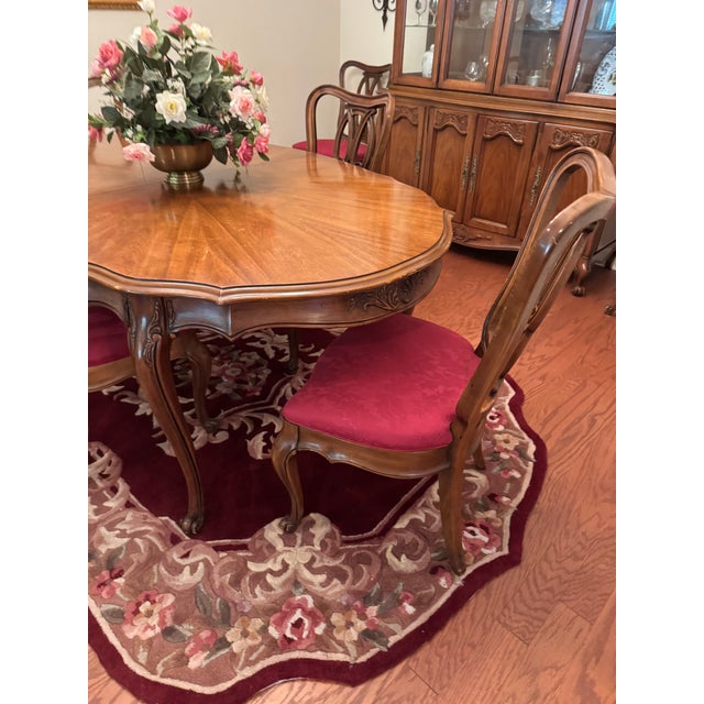 Thomasville 1960s Thomasville Louis XV French Provincial Dining Table and Chairs For Sale - Image 4 of 5