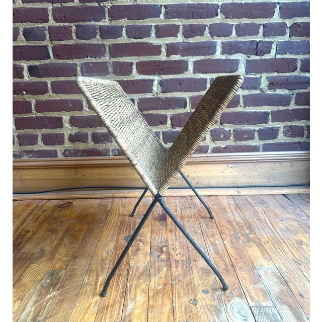 Mid-Century Modern Mid Century Modern Italian Wicker & Metal Magazine Stand For Sale - Image 3 of 9