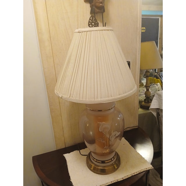 Brass and pink transparent glass ginger jar 1970s table lamp with orange-ish interior column and handpainted white and...