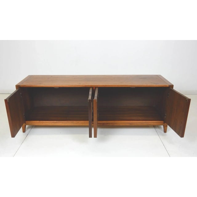 John Keal Mid Century Modern John Keal for Brown-Saltman Low Credenza Cabinet For Sale - Image 4 of 8